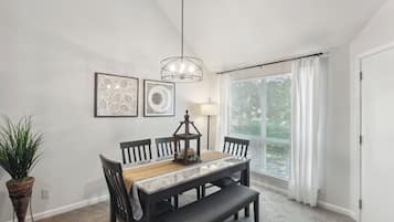 Căn hộ (2 Bedrooms) | Nội thất