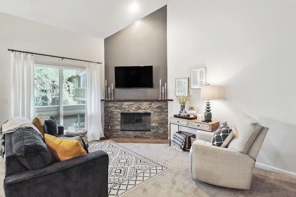 Apartment (2 Bedrooms) | Front of property