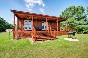 House (2 Bedrooms) | Interior - Cozy Summit Cabin w/ Hiking Trails & Fishing Pond! (Summit)