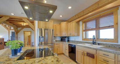 23 Mi to Targhee Skiing: Felt Cabin w/ Hot Tub!