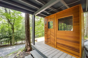 Terrace/patio - Beech Mountain Home w/ Fire Pit < 1 Mi to Skiing! (Banner Elk)