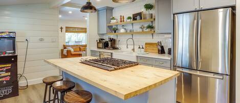House (2 Bedrooms) | Interior
