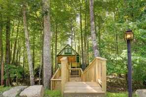 Interior - Decks & Views: Scenic Cabin in Beech Mountain! (Banner Elk)