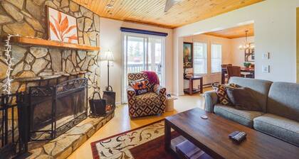Hike, Bike & Fish: Condo w/ Deck in Beech Mountain
