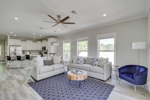 Pet-friendly Vacation Rental in Biloxi Near Beach!