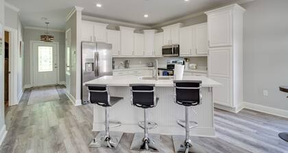 Pet-friendly Vacation Rental in Biloxi Near Beach!