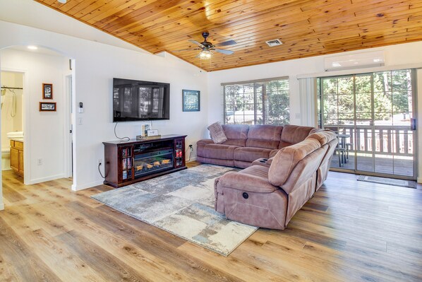 House (3 Bedrooms) | Front of property