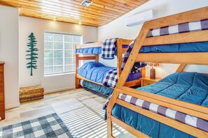 House (3 Bedrooms) | Interior - Walk to City Park: Family-friendly Show Low Home (Show Low)