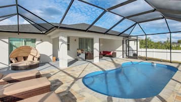 House (4 Bedrooms) | Front of property