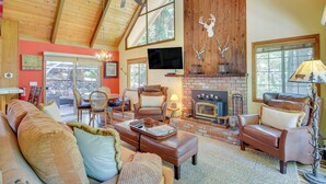 Living area - Lake Arrowhead Cabin w/ Decks < 2 Mi to Village! (Bullhead City)