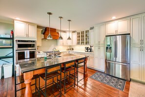 House (5 Bedrooms) | Private kitchen - Spacious High Point Vacation Rental w/ Yard! (High Point)