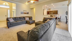 Rumah (4 Bedrooms) | Bagian depan properti