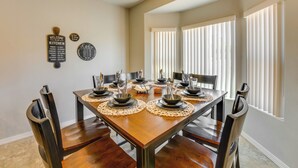 Rumah (4 Bedrooms) | Interior