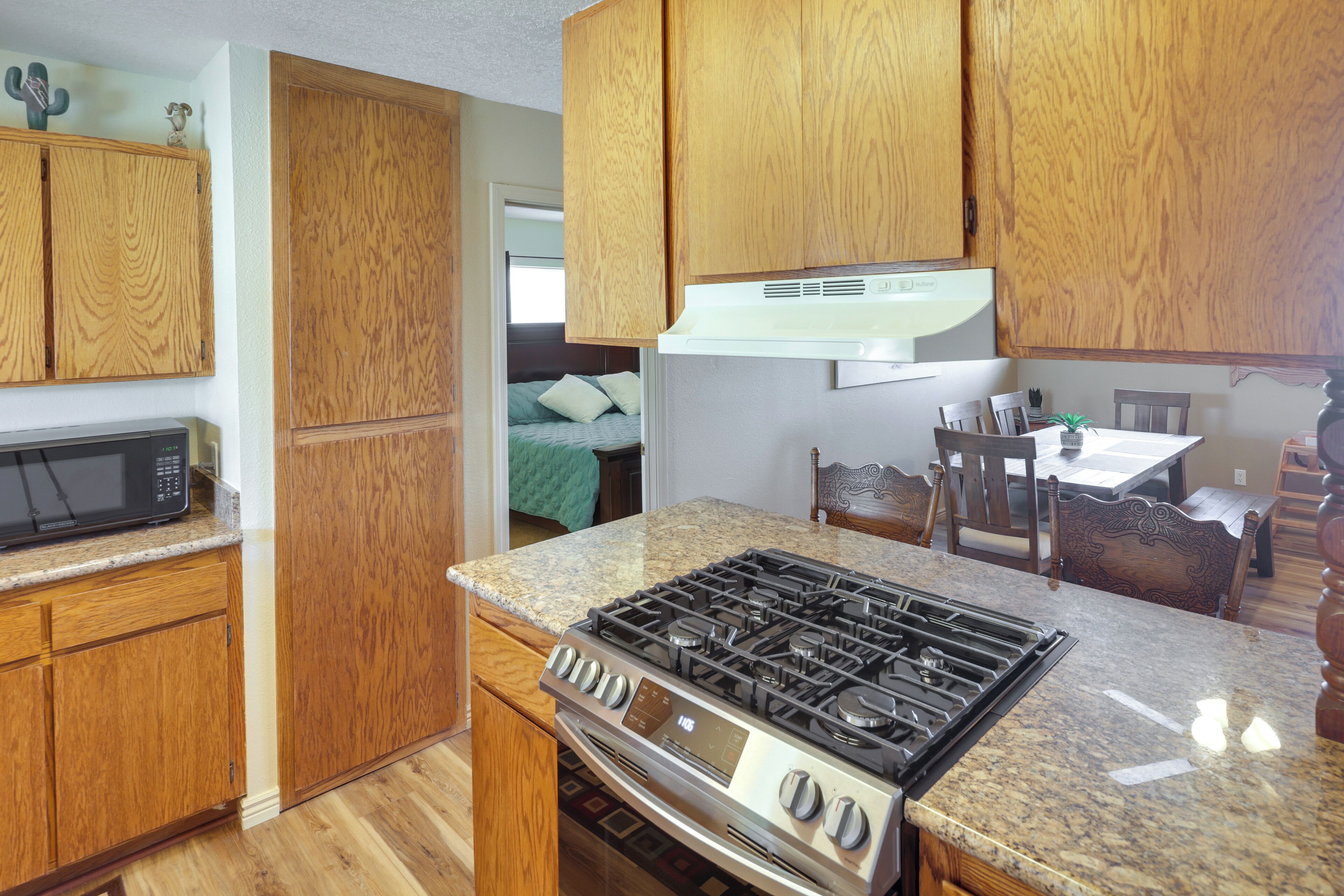 House (3 Bedrooms) | Interior