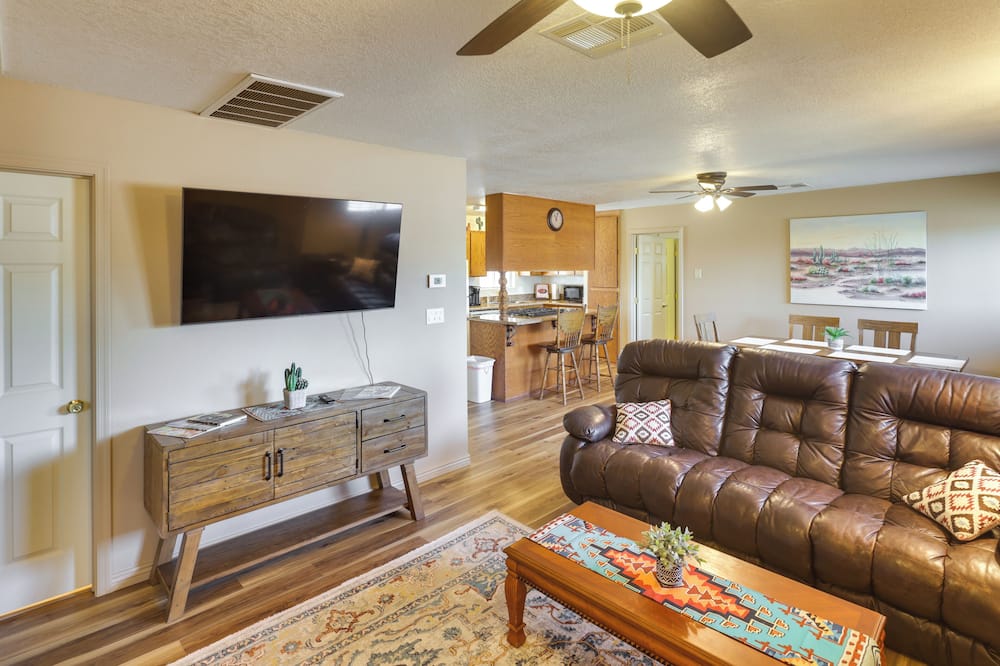 Dog-friendly Bullhead City Home - Walk to Beach! - Riviera, AZ
