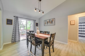 House (3 Bedrooms) | Interior