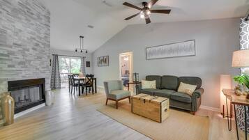 House (3 Bedrooms) | Front of property