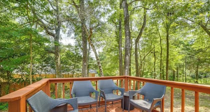 Tallahassee Home w/ Private Deck: 4 Mi to Downtown
