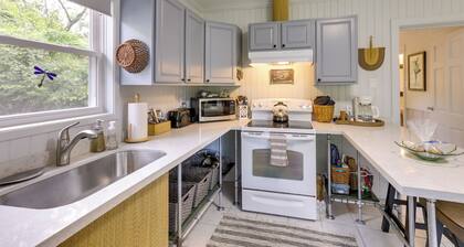 Riverfront Florida Escape w/ Grill & Fire Pit!