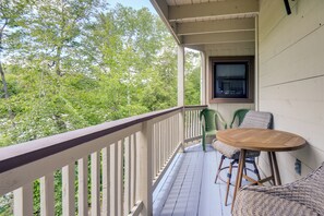 Interior - Well-appointed Lincoln Abode: Ski, Swim + Fish! (Lincoln)