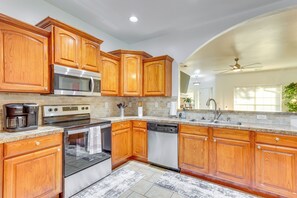 House (4 Bedrooms) | Interior