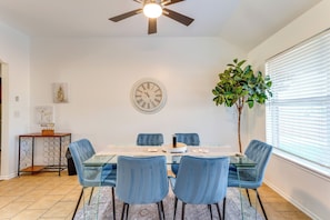 Interior - Updated Oklahoma City Home ~ 11 Mi to Bricktown! (Oklahoma City)