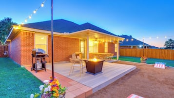 House (4 Bedrooms) | Interior