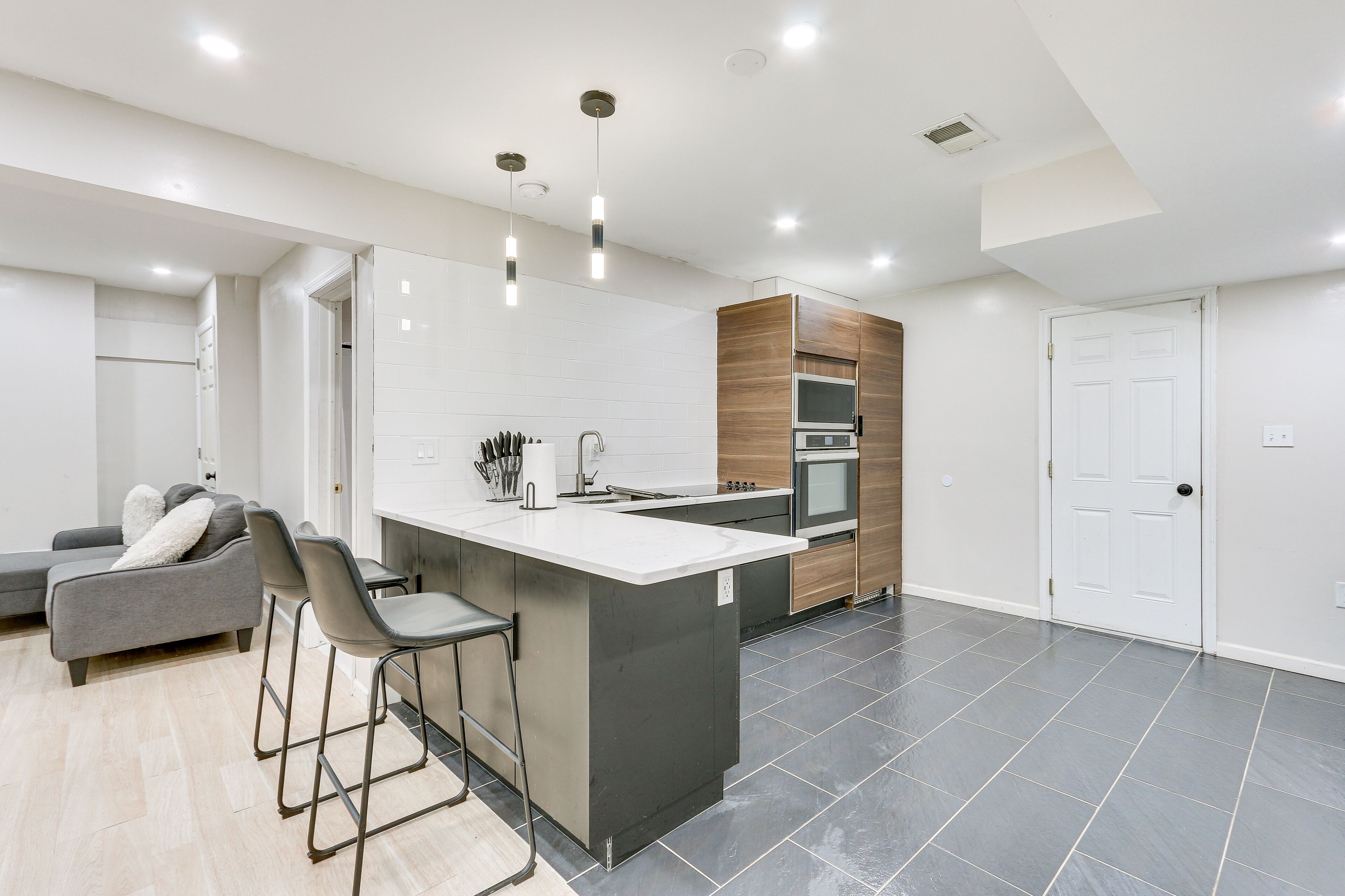 Lò vi sóng, lò nướng, bếp nấu, dụng cụ nấu nướng/bát dĩa/dao nĩa 