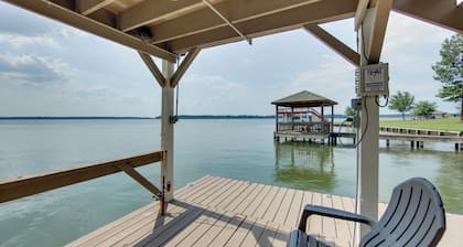 Home On Lake Bob Sandlin w/ Private Boat Dock!