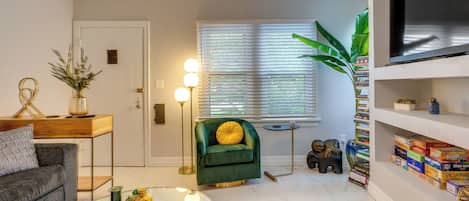 Rumah (3 Bedrooms) | Bagian depan properti