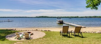 Boat Dock & Private Beach: Lake Mary Retreat!