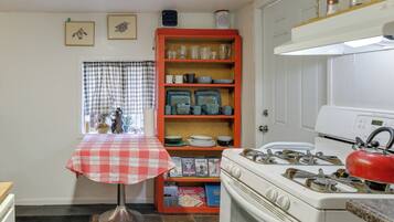 House (1 Bedroom) | Interior