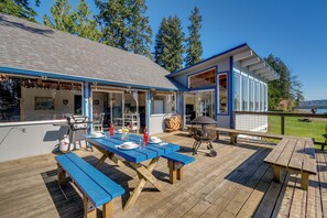 House (3 Bedrooms) | Interior - Gorgeous Allyn Getaway - No-bank Waterfront! (Allyn)