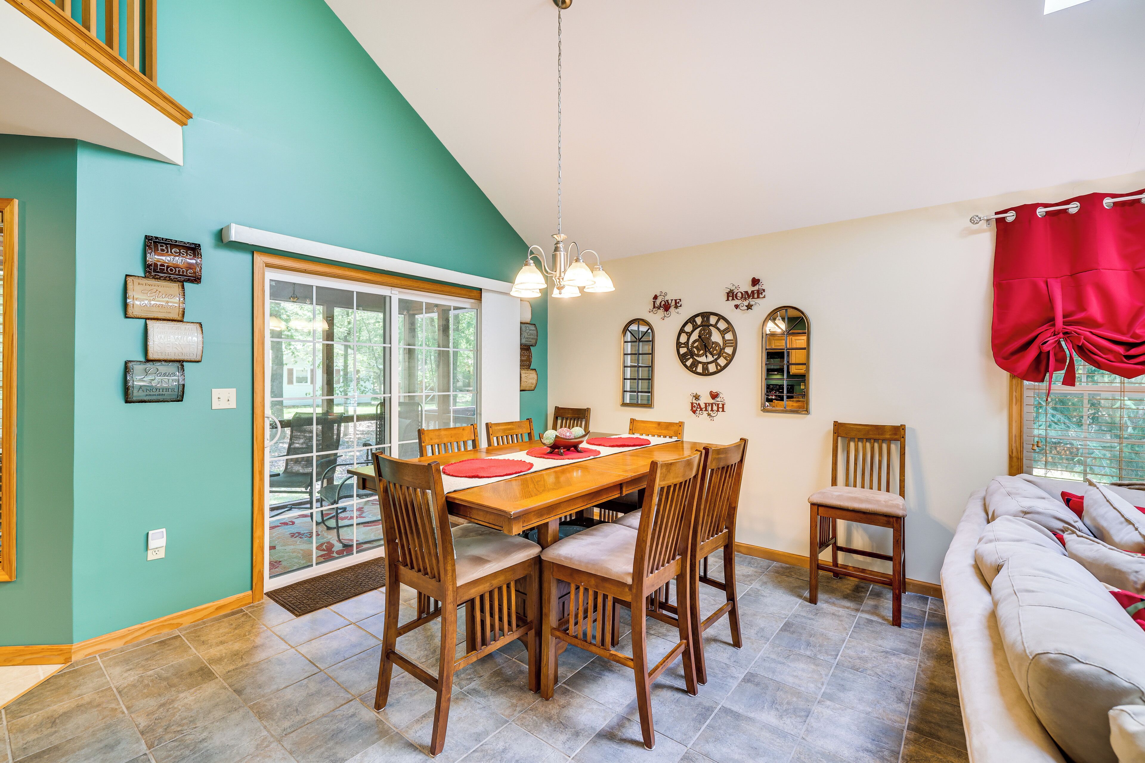 House (4 Bedrooms) | Interior