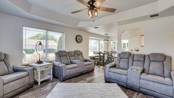 House (3 Bedrooms) | Interior