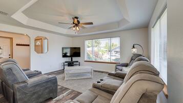 House (3 Bedrooms) | Front of property