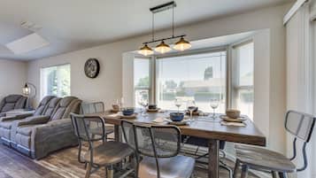 House (3 Bedrooms) | Front of property