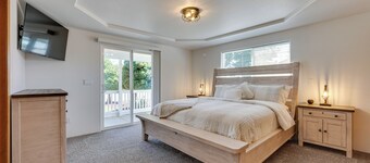 Charming Rogue Valley Home in Central Point!