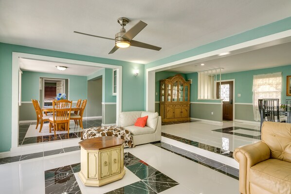 Living area - Sunny Florida Retreat w/ Pool & Foosball Table! (Port Charlotte)
