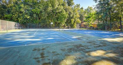3 Mi to UF: Townhome w/ Patio in Gainesville!