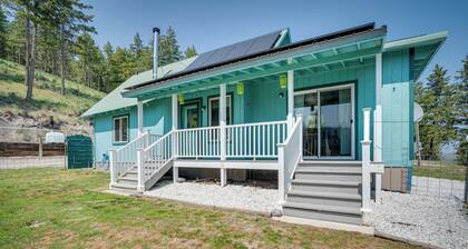 Secluded Washington Cabin Near Hikes & Lakes!
