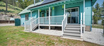 Secluded Washington Cabin Near Hikes & Lakes!