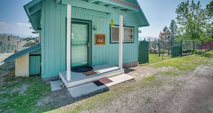 Secluded Washington Cabin Near Hikes & Lakes!