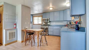 Apartment (0 Bedroom) | Interior