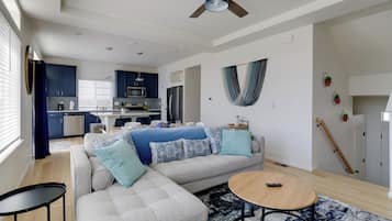 House (3 Bedrooms) | Front of property