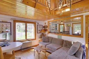 Cottage (2 Bedrooms) | Interior