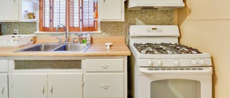 House (2 Bedrooms) | Interior