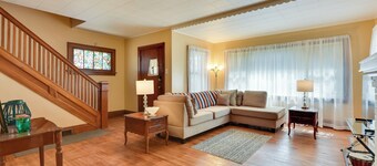 Buffalo Vacation Rental ~ 8 Mi From Canalside!