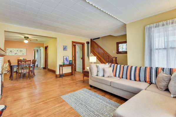 House (2 Bedrooms) | Interior