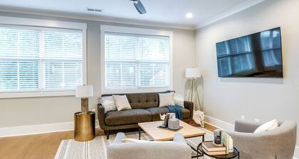 Cozy South Carolina Abode - Steps From Main Street